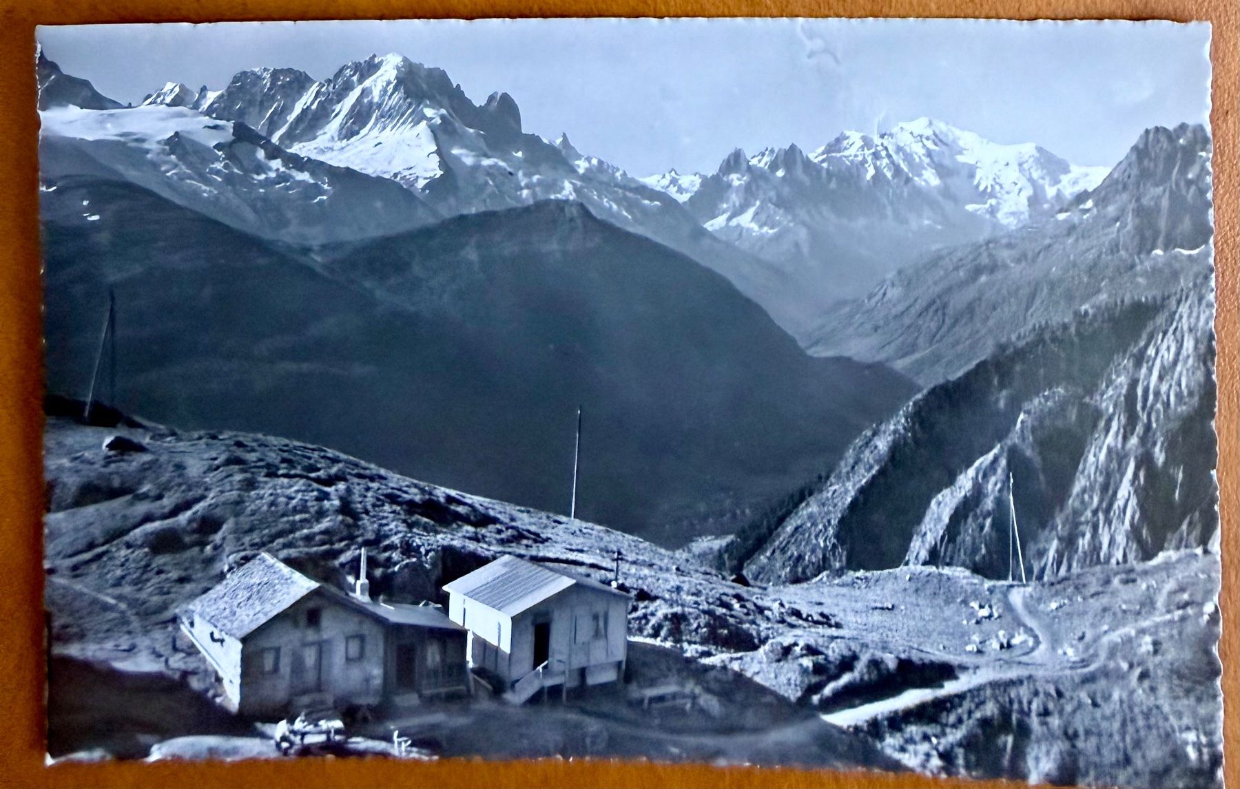 Cartoline postali: Finhaut - Col de La Gueulaz - Cabane 1963 – Usato da Lutry venduto da Ediego