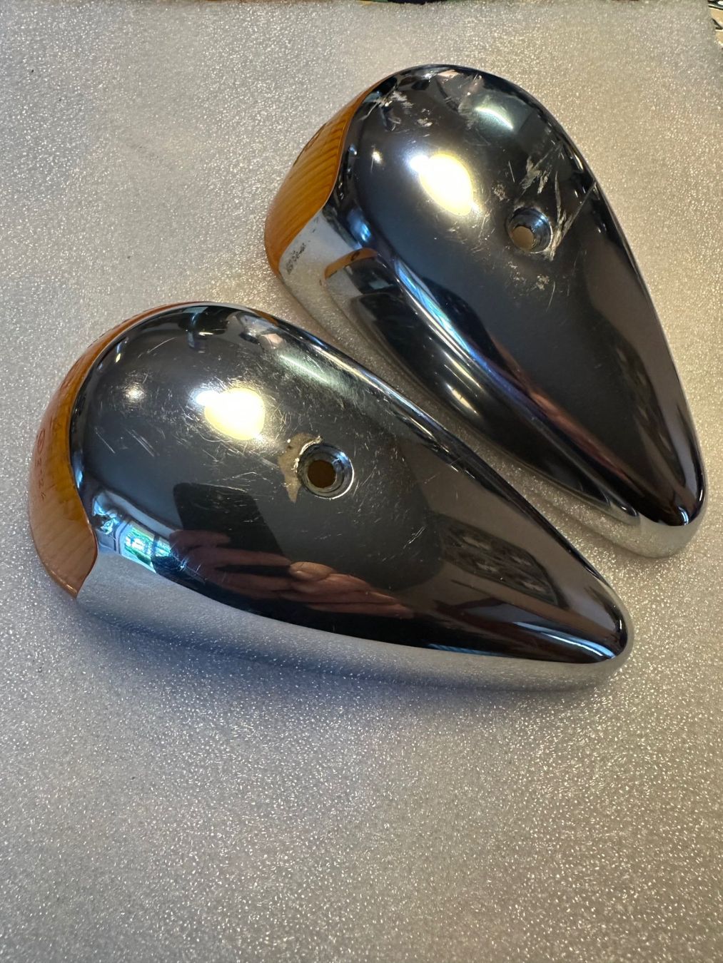 Accessori per altri veicoli: 2 Blinker und 1 blaue Postitonslampe mit Chromabdeckung – Usato da Kirchberg SG venduto da E_shop 4