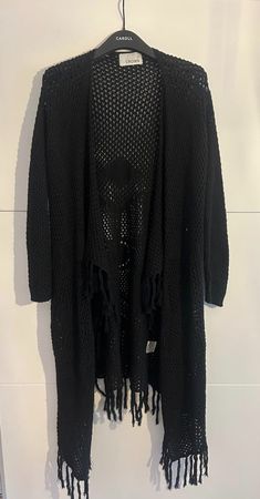 Schwarze Sommer Strickjacke von Crown Gr. S mit Fransen