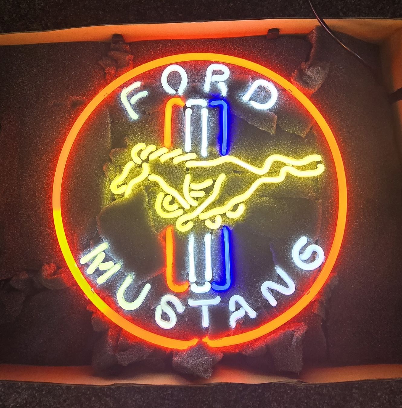 Lampade: Neon Röhren Schild – Nuovo (secondo la descrizione) da Bettwiesen venduto da Fishermann
