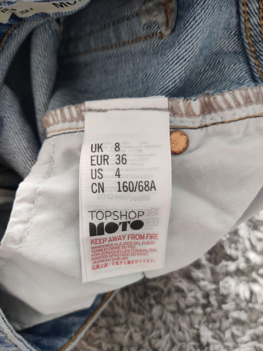 Topshop Jeans: Hotpants Mom Jeans Topshop – Usato da Pieterlen venduto da Saemelili 3