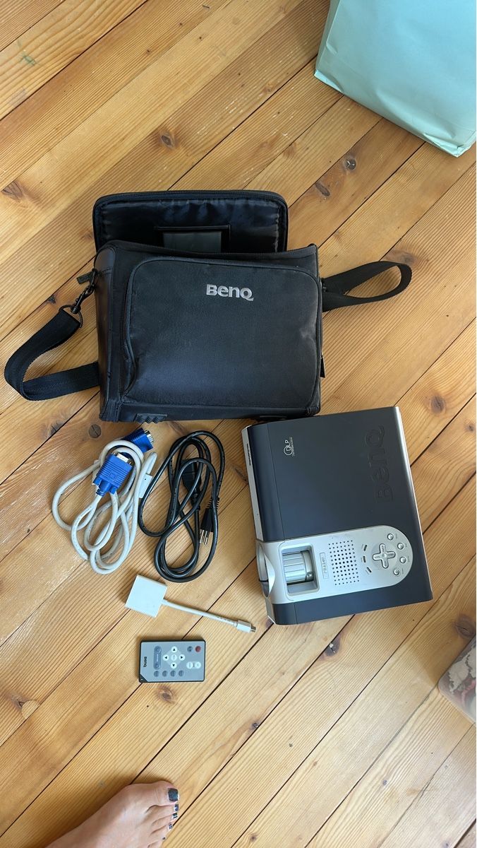 BenQ Vidéoprojecteurs: BenQ PB6240 Beamer / projector used condition – D'occasion à Basel par Tripelle