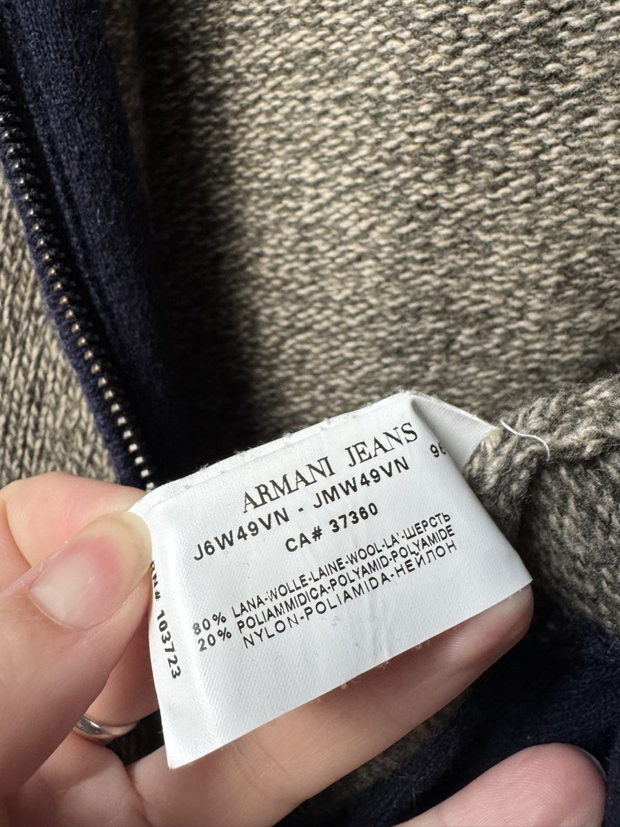 Armani Giacche: Armani Jeans gestrickte Jacke Grösse M – Usato da Trélex venduto da stripedthrift 4
