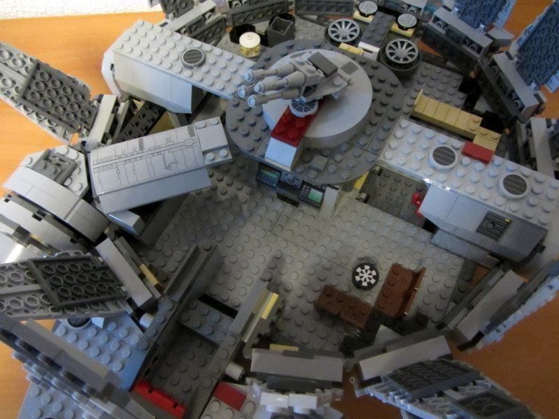 Lego Kit di costruzioni: LEGO Star Wars 7965 "Millennium Falcon" – Usato da Kreuzlingen venduto da Han-Solo-68 9