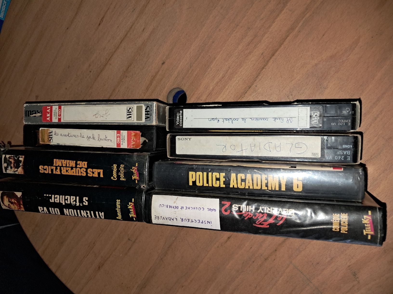 Toutes les VHS: Lot de 8 VHS diverses – D'occasion à Le locle par juliensaran 1