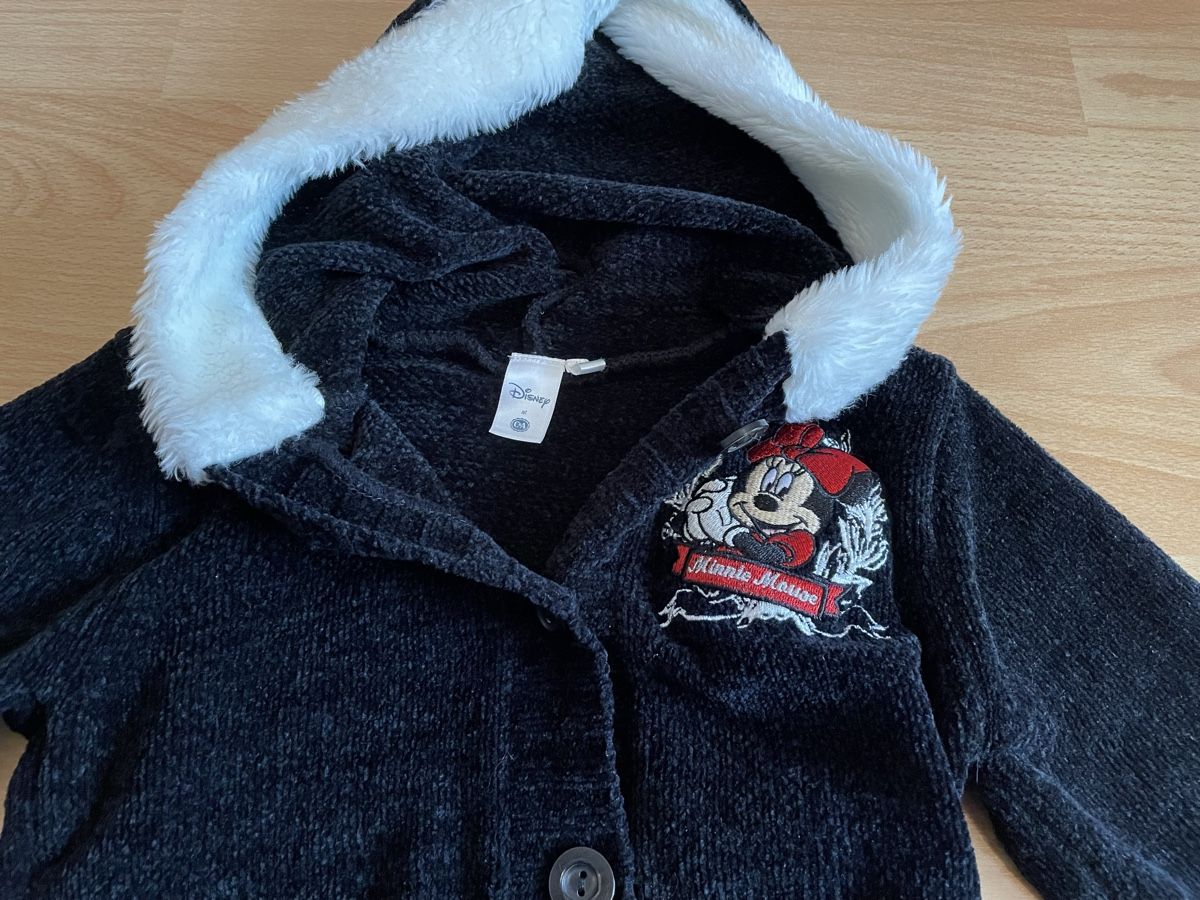 C&A Giacche & Cappotti: Strickjacke Gr. 122 – Usato da Chur venduto da Tsambiko 1