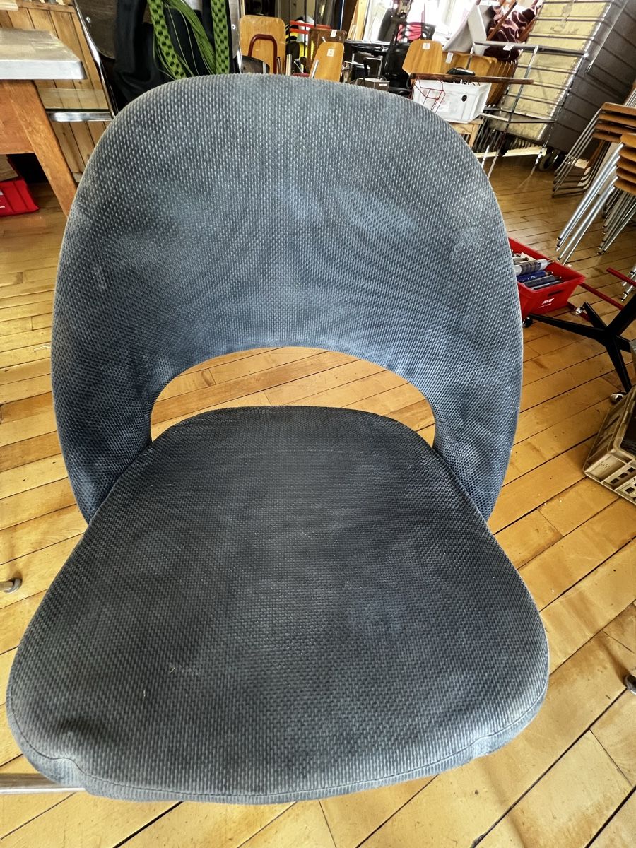 Knoll Sedie: 2 Original Eero Saarinen Executive Side Chairs Modell 72 – Usato da Fulenbach venduto da Annie.s_Mid_Century 3