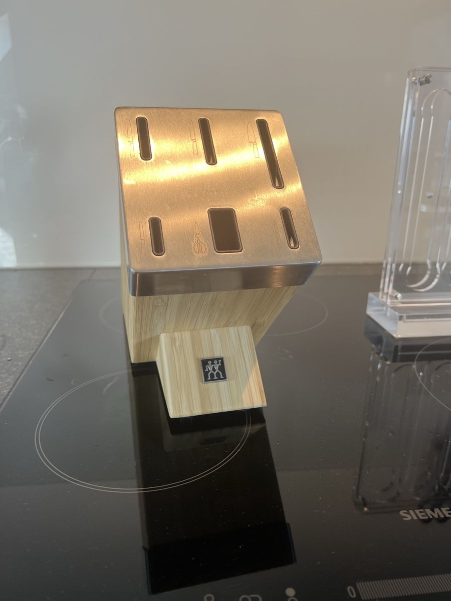 Zwilling Coltelli: ZWILLING FIVE STAR PLUS Selbstschärfender Messerblock Bambus – Usato da Bülach venduto da deinmica 1