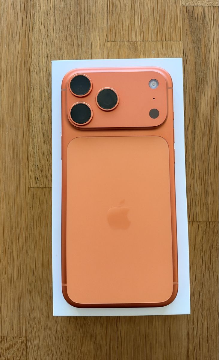 Apple Telefoni cellulari / Smartphones: iPhone 17 Pro Max 256GB Cosmic Orange – Usato da Toffen venduto da lar_bn5p 1