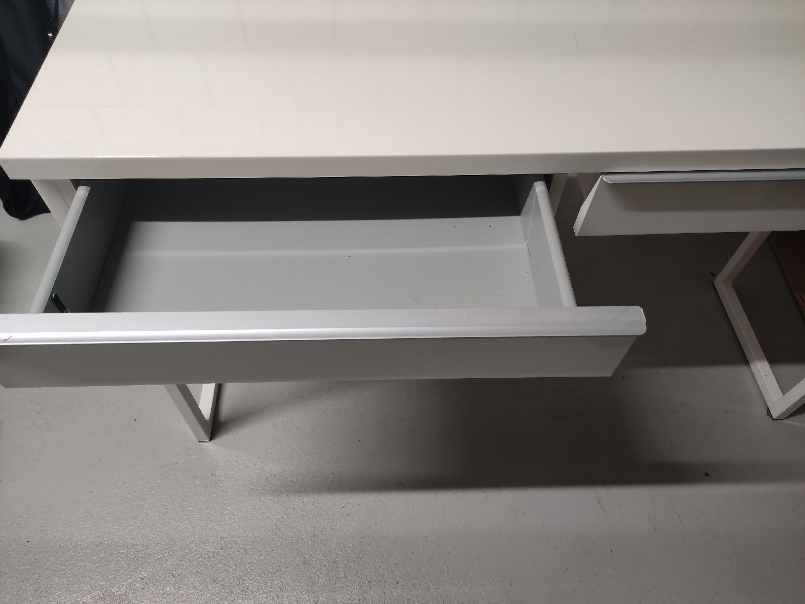 Ikea Scrivanie: Schreib/Schminktisch Ikea – Usato da Ittigen venduto da hasihasi10 1