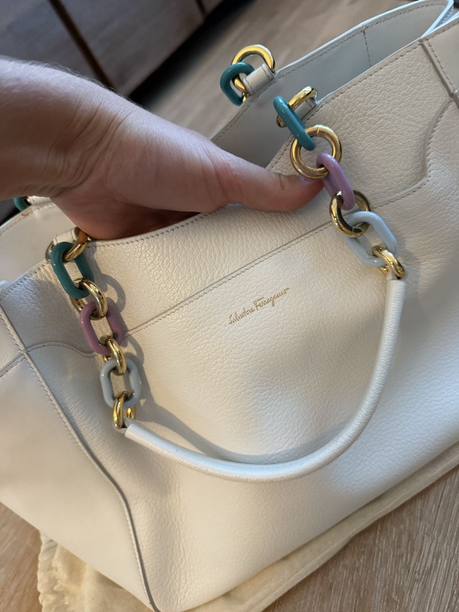 Salvatore Ferragamo Borse da donna: Salvatore Ferragamo Handbag – Usato da Bottmingen venduto da Itsclaire 2