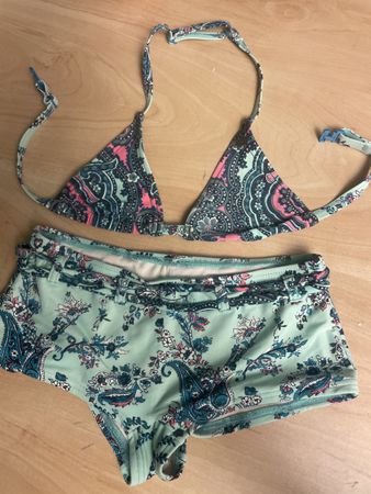 O'Neill Bikini, Gr.128Top Zustand, wie Neu