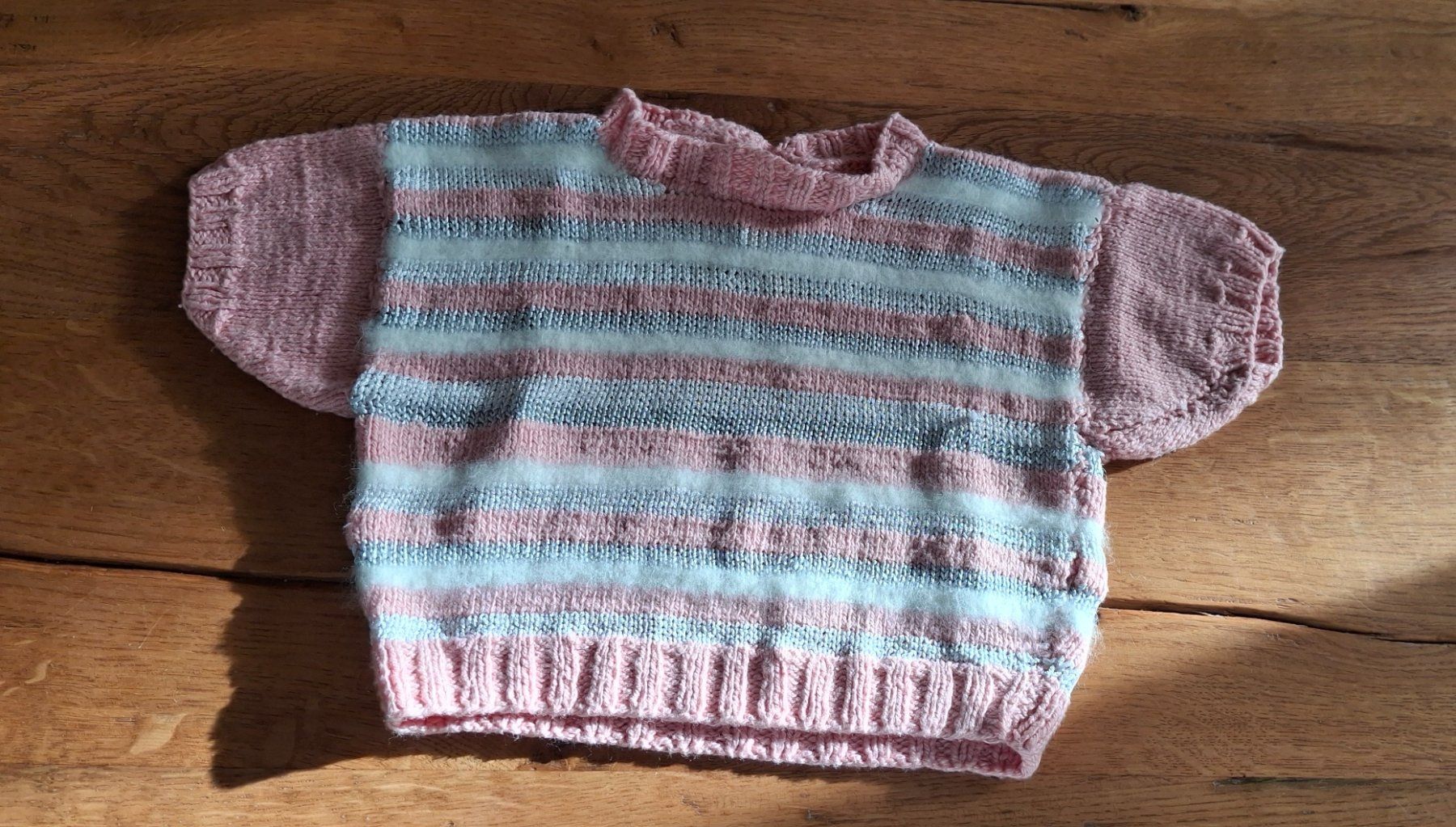 Lotti & Set di vestiti: 3 süsse Baby-Oberteile, Hoodie, Kurzarmpulli, Pullunder  NEU – Nuovo (secondo la descrizione) da Langenthal venduto da Handstrick 5