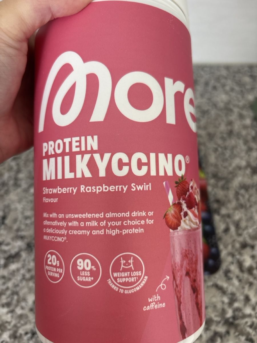 More Nutrition Lebensmittel & Spezialitäten: More Protein Milkyccino Strawberry Raspberry Swirl – Gebraucht aus Rünenberg von ZwergLi100