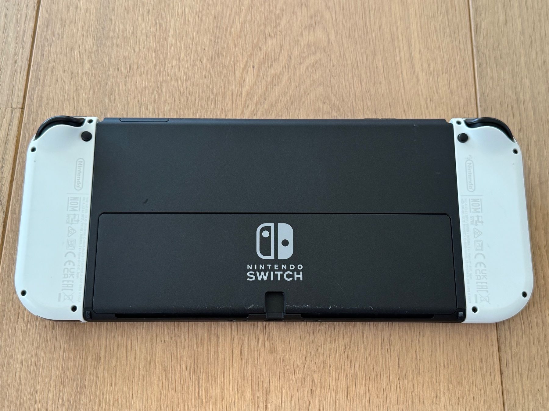 Nintendo Console: Nintendo Switch OLED mit Zubehör – Usato da Buchberg venduto da mic202 2