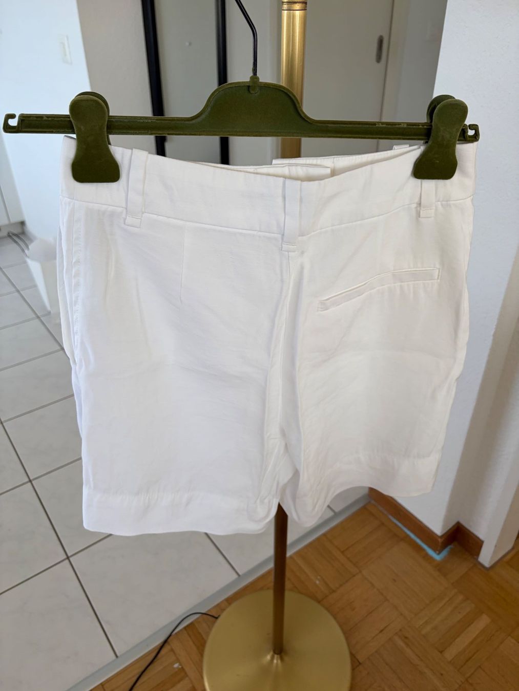 H&M Pantaloni: H&M Shorts Gr S – Usato da Baar venduto da ViennaG 2