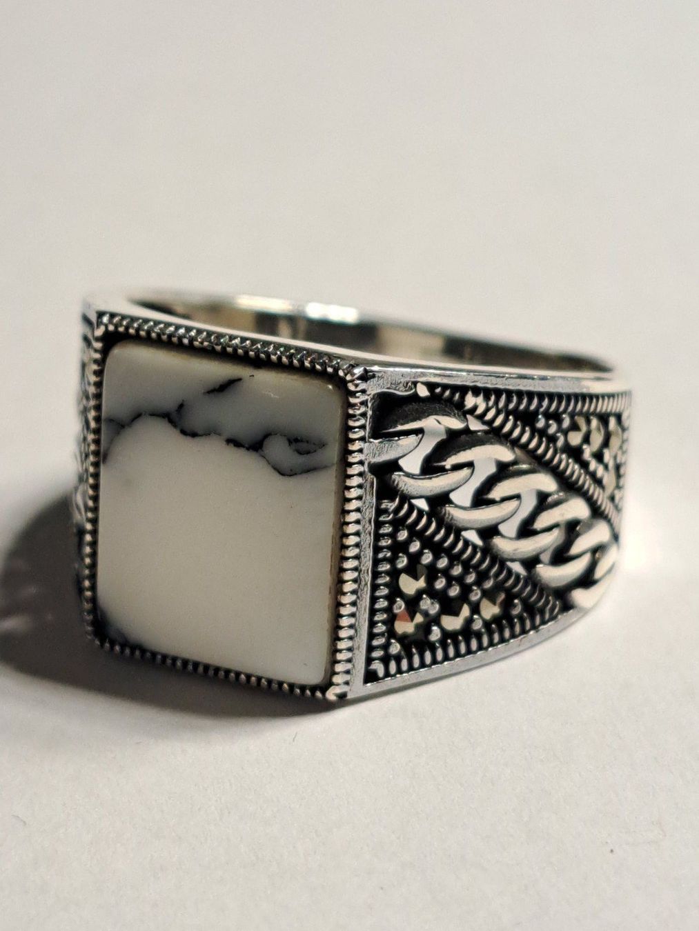 Ringe: 0055 - Bague en argent, Howlite, taille 61 – Neu und originalverpackt aus Neuchâtel von NIDAVELIR 1