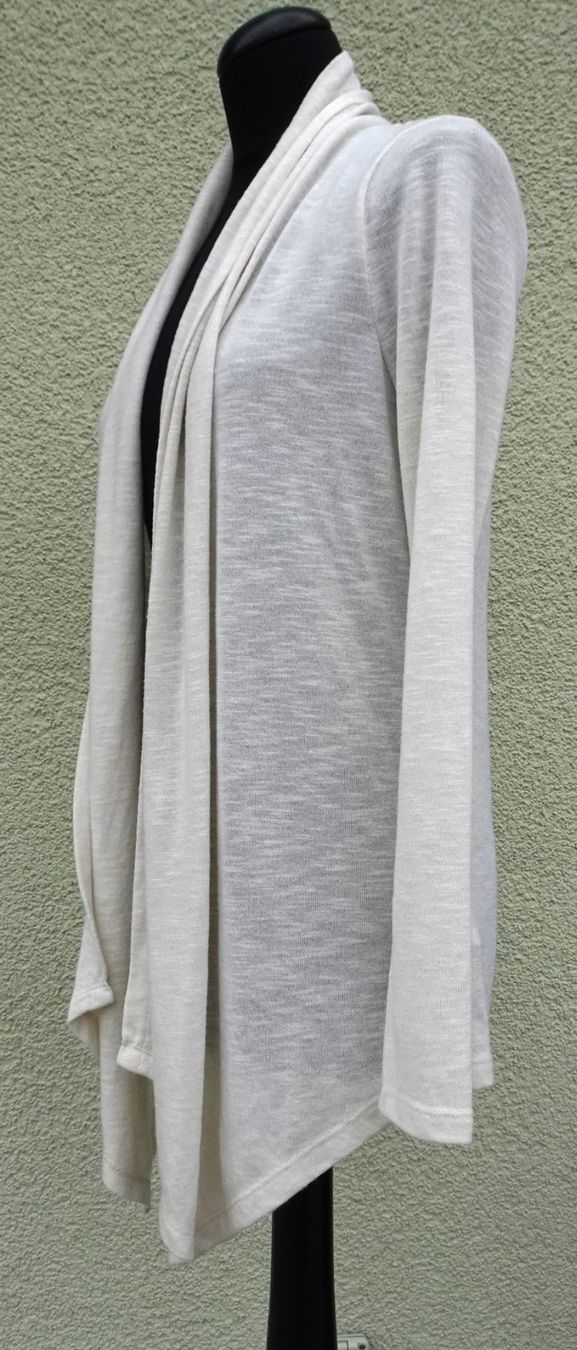 Esprit Giacche: Strickjacke Esprit creme Gr 38 lang dünn – Usato da Winterthur venduto da blumeblau77 3