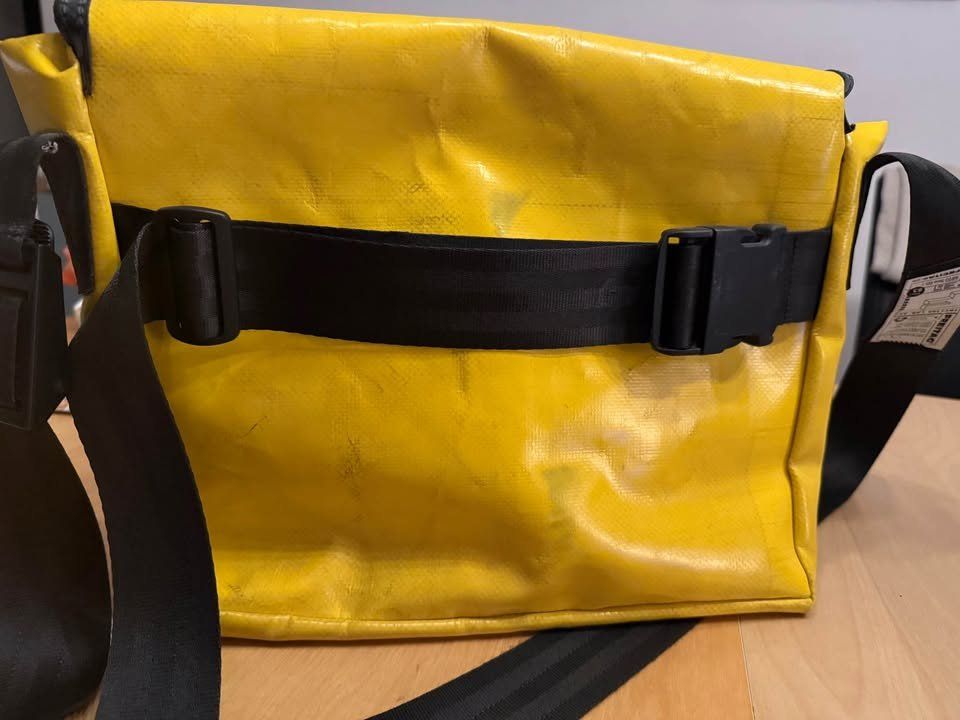 Freitag Borse: FREITAG-Tasche Dexter gelb/schwarz – Nuovo (secondo la descrizione) da Schmitten FR venduto da mel_qq6d 1