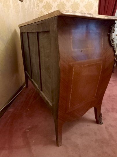 Cassettiere: Commode Louis XV – Usato da Ponts-de-Martel venduto da Henri-Louis 4