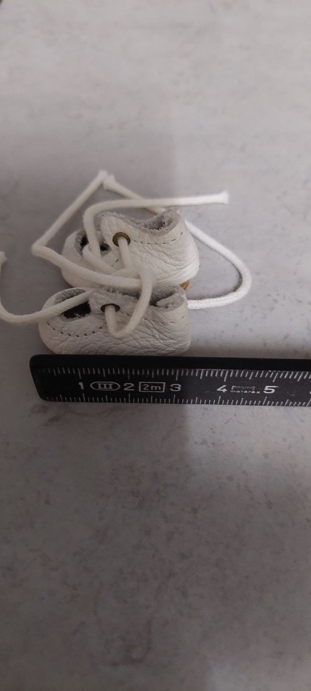 Poupées: 5Paar Puppenschuhe  – D'occasion à Muri AG par nindo1 7