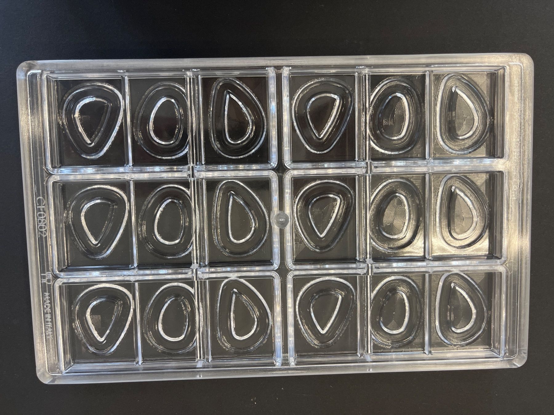 Teglie da forno: Polycarbonat Schoggiform Elipse / Ei – Usato da Illnau venduto da flamingo007