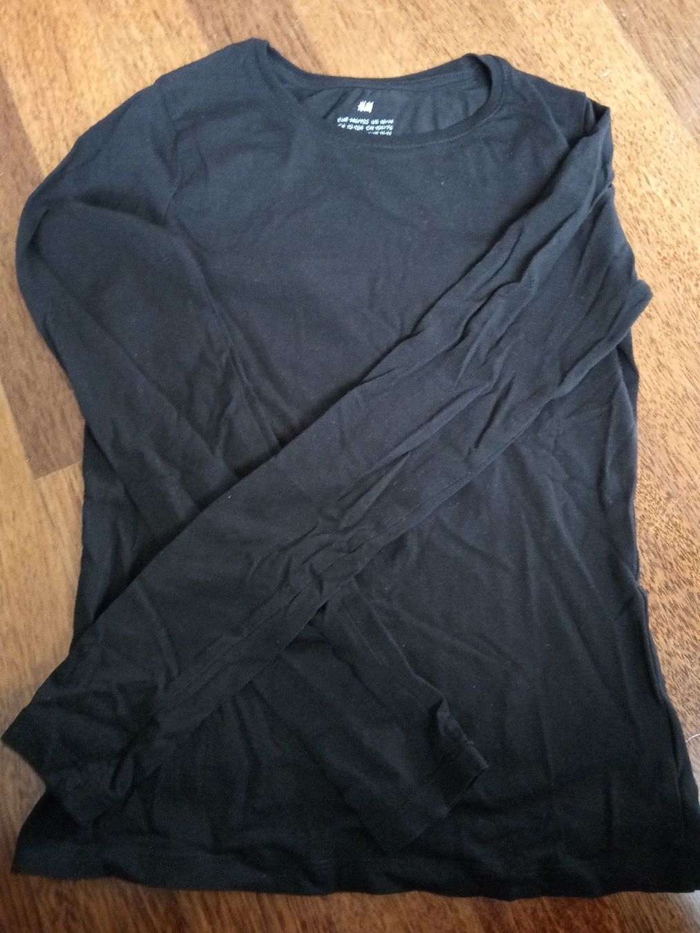 H&M T-shirt: H&M Langarm-Shirt, Gr. 146/152, schwarz – Usato da Büren SO venduto da swelch