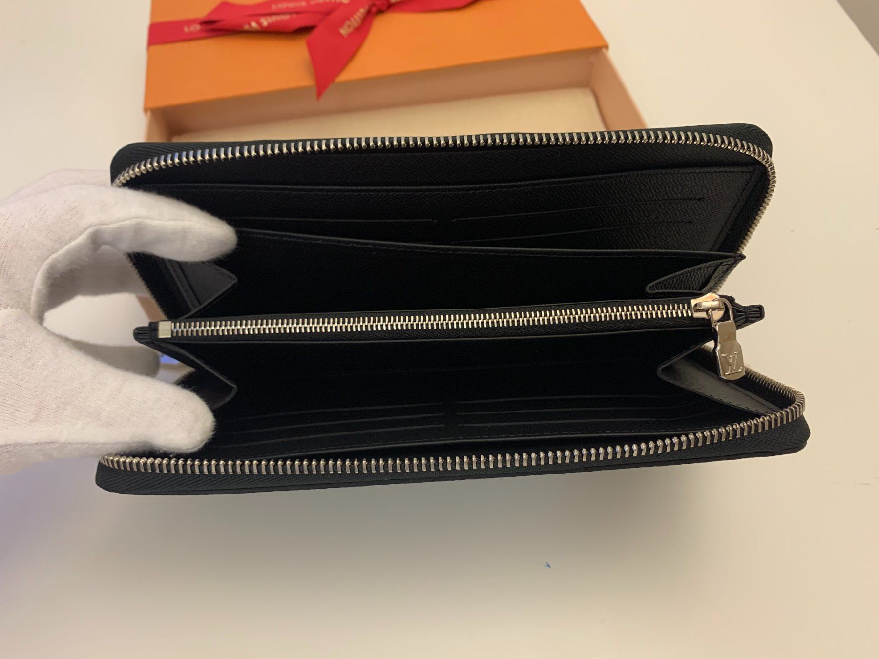 Louis Vuitton Portafogli: Louis Vuitton Damier Graphite Zippy Long Wallet N60111 – Nuovo e nell'imballaggio originale da Genestrerio venduto da fra_c955 3