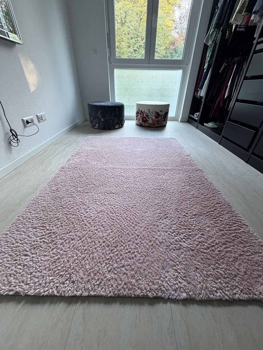 Teppiche: Flausch rosa Teppich  – Neu (gemäss Beschreibung) aus Basel von hat_w2tx