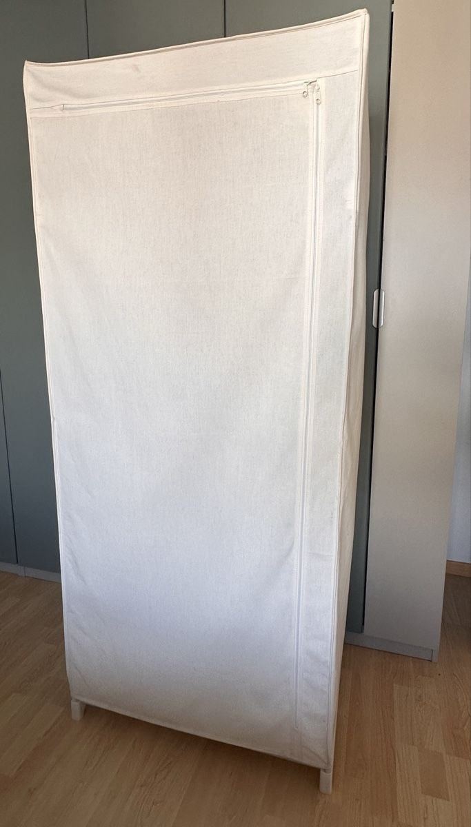 Porte manteau: Stoffgarderobe – D'occasion à Zürich par kat_pn2s