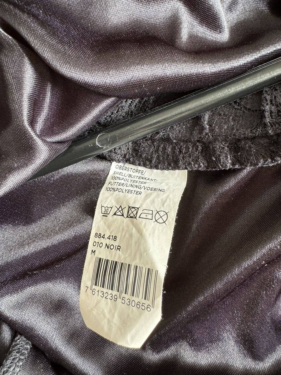 Yes Or No Gonne: Jupe schwarz mit Blumenmuster (schwarz) – Usato da Zürich venduto da gioiali92 5