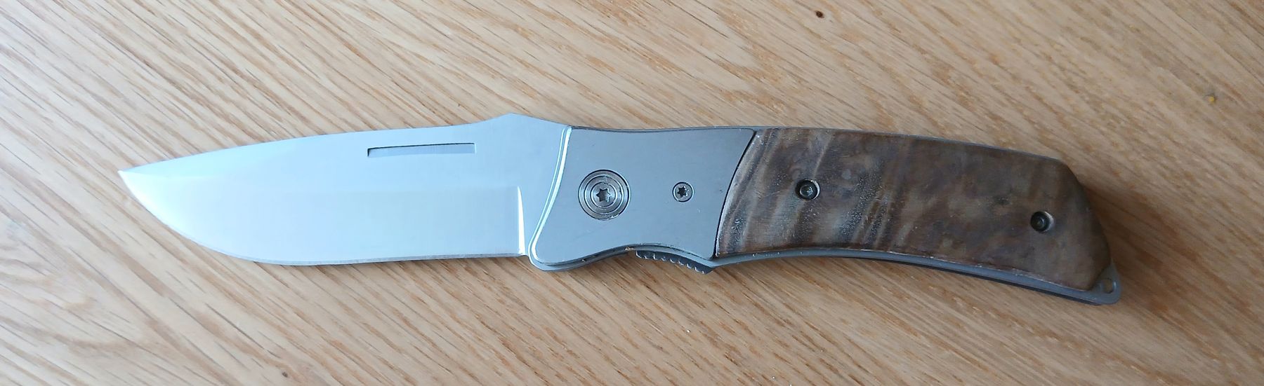 Coltelli tascabile: Couteau pliant de poche "Army spécifics" – Usato da Sciernes-d'Albeuve venduto da Dojo004