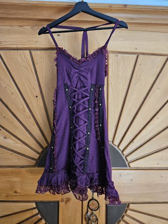 Sommerliches Baumwollkleid im Gothic-Style mit Schnürung