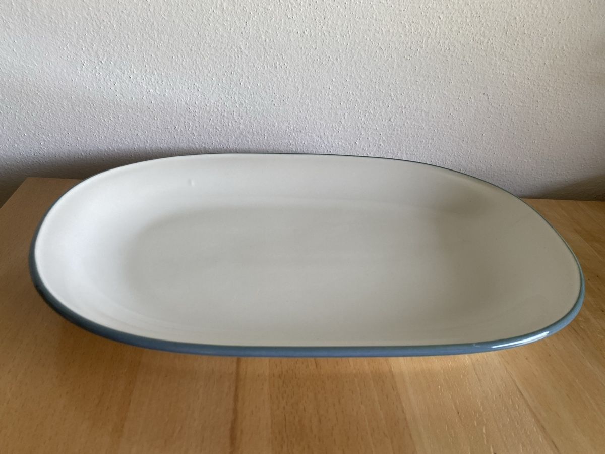 Rössler Servierplatten: Rössler Platte weiss mit blauem Rand Grösse 32 – Gebraucht aus Schwarzenburg von Michellu