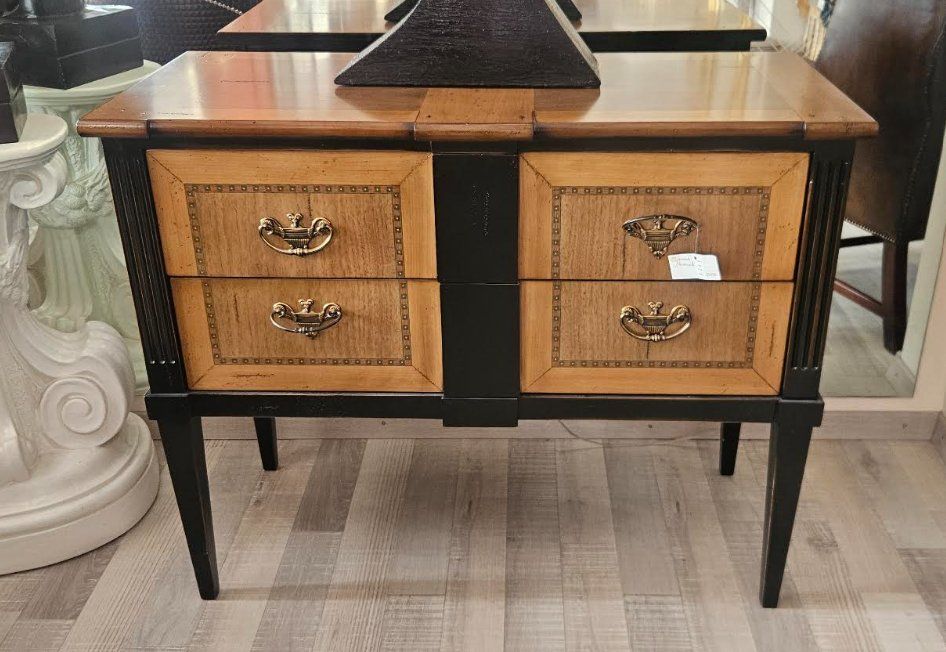 Kommoden: Commode de style (en stock) – Gebraucht aus Etoy von eme_c8rt