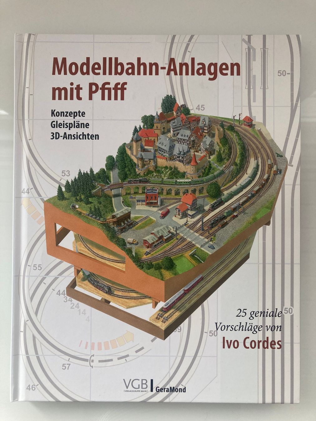 Libri: Sachbuch MOBA- ANLAGEN MIT PFIFF – Nuovo e nell'imballaggio originale da Winden venduto da art_p7v6