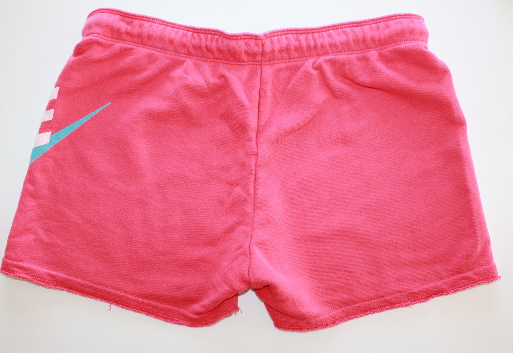 Nike Pantaloni: Short Nike t. M – Nuovo (secondo la descrizione) da Peseux venduto da Gilloss 2