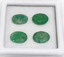 4x émeraudes 8x6mm - Valeur 300.- Fr