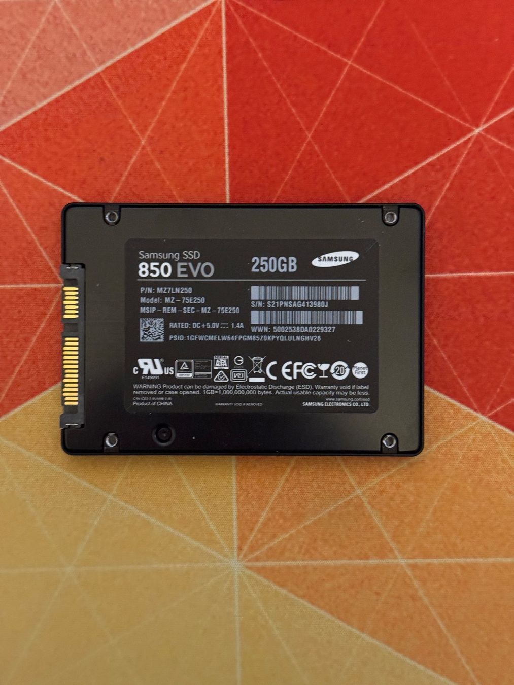 Samsung Harddisks: Samsung 850 EVO 250GB SSD – Gebraucht aus Goldau von vcore