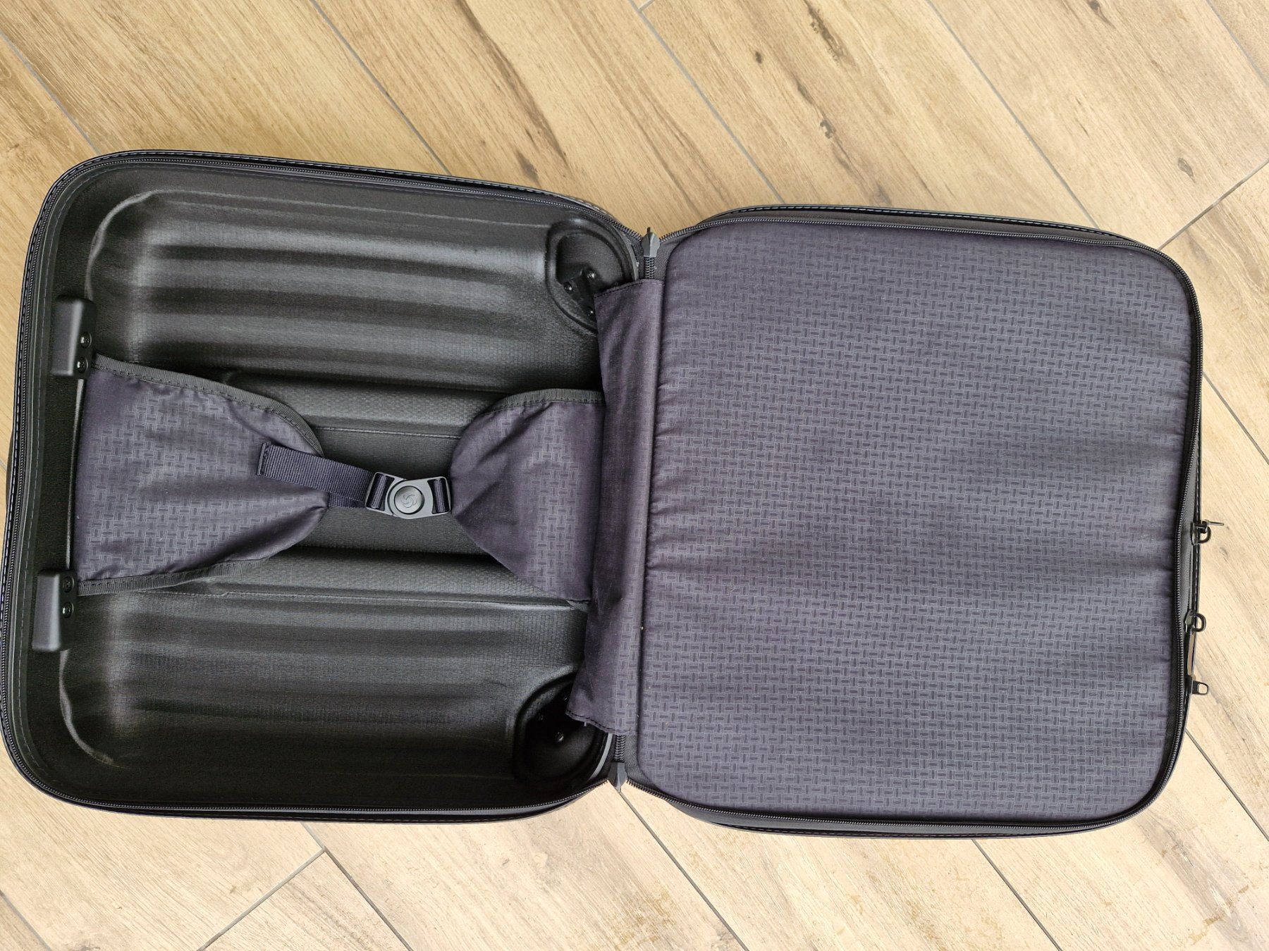Samsonite Valigie: Samsonite Kabinenkoffer Lite Cube Rolling Plus – Usato da Dachsen venduto da Nobodyisperfect 5