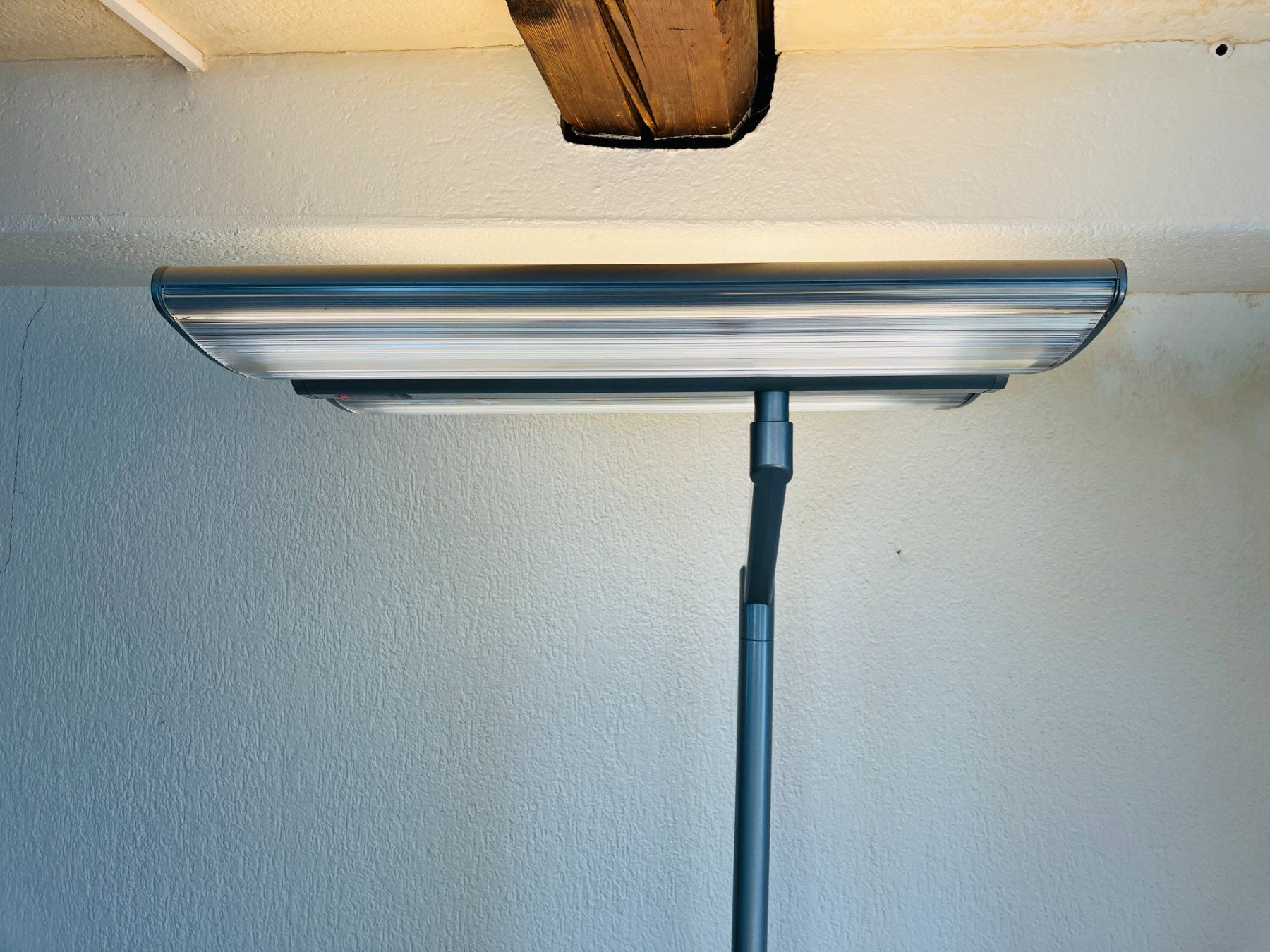 Lampade: Waldmann Design Stehleuchte EOS DVS 455P Stehlampe – Usato da Fislisbach venduto da Promo 3
