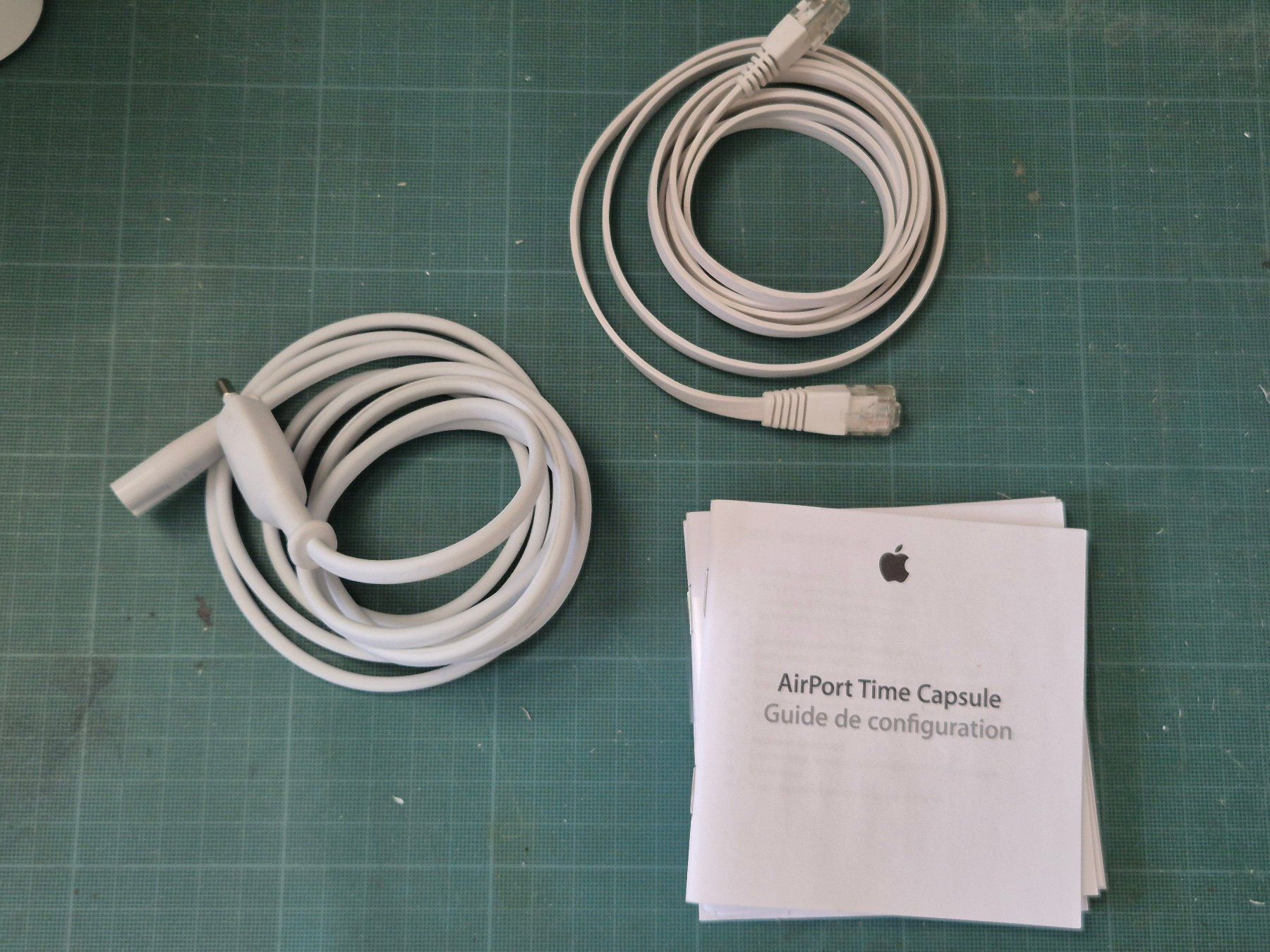 Apple Modem & Router: Apple AirPort Time Capsule 2TB – Usato da Porrentruy venduto da le_nico 3