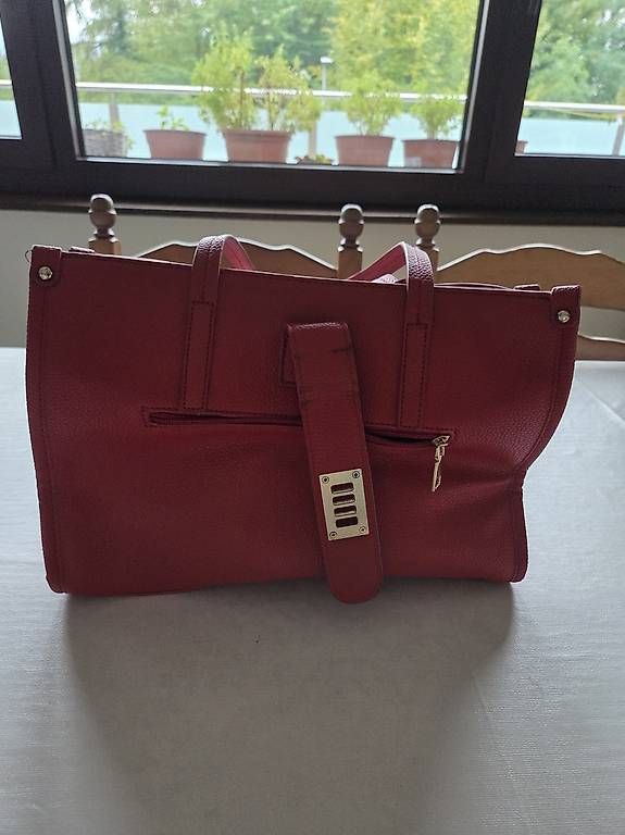 Sacs femmes: Sac a main – D'occasion à La Croix (Lutry) par azzura01 2