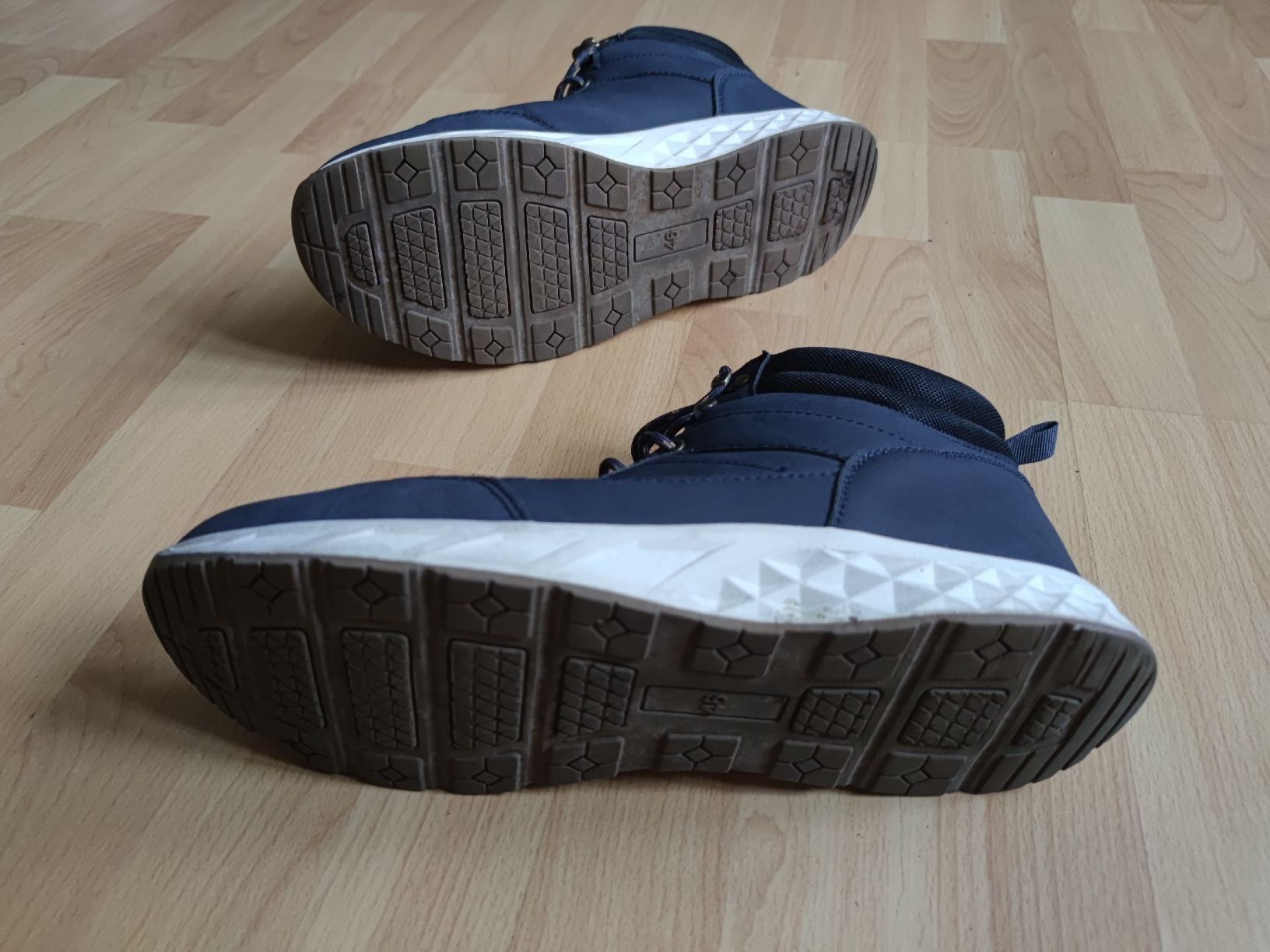 Scarpe da uomo: Winter Schuhe 46 Größe – Usato da Meggen venduto da Malecifent 6