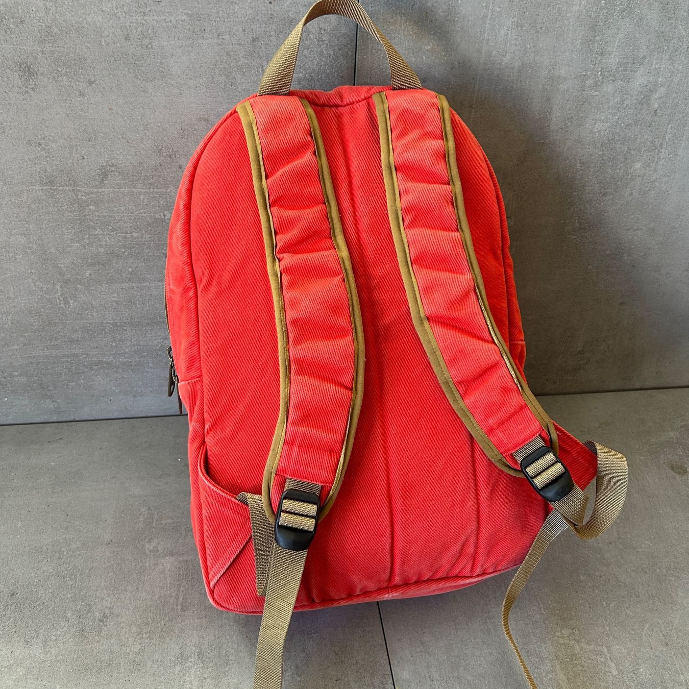 Zaini: 2000s Filson Burnt Orange Canvas Backpack – Usato da Bern venduto da shoprestoredvintage 4
