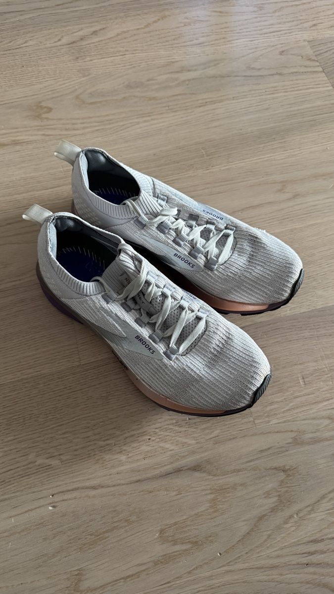 Brooks Damenschuhe: Brooks Laufschuhe – Gebraucht aus Zug von soso0209