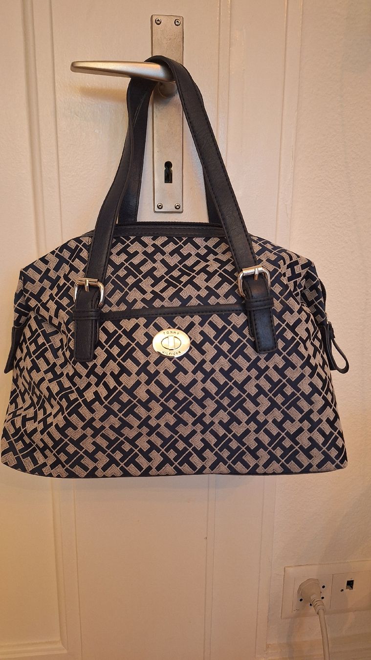 Tommy Hilfiger Borse: Vintage Tommy Hilfiger Tasche – Nuovo (secondo la descrizione) da Zürich venduto da joh_5qf9 1