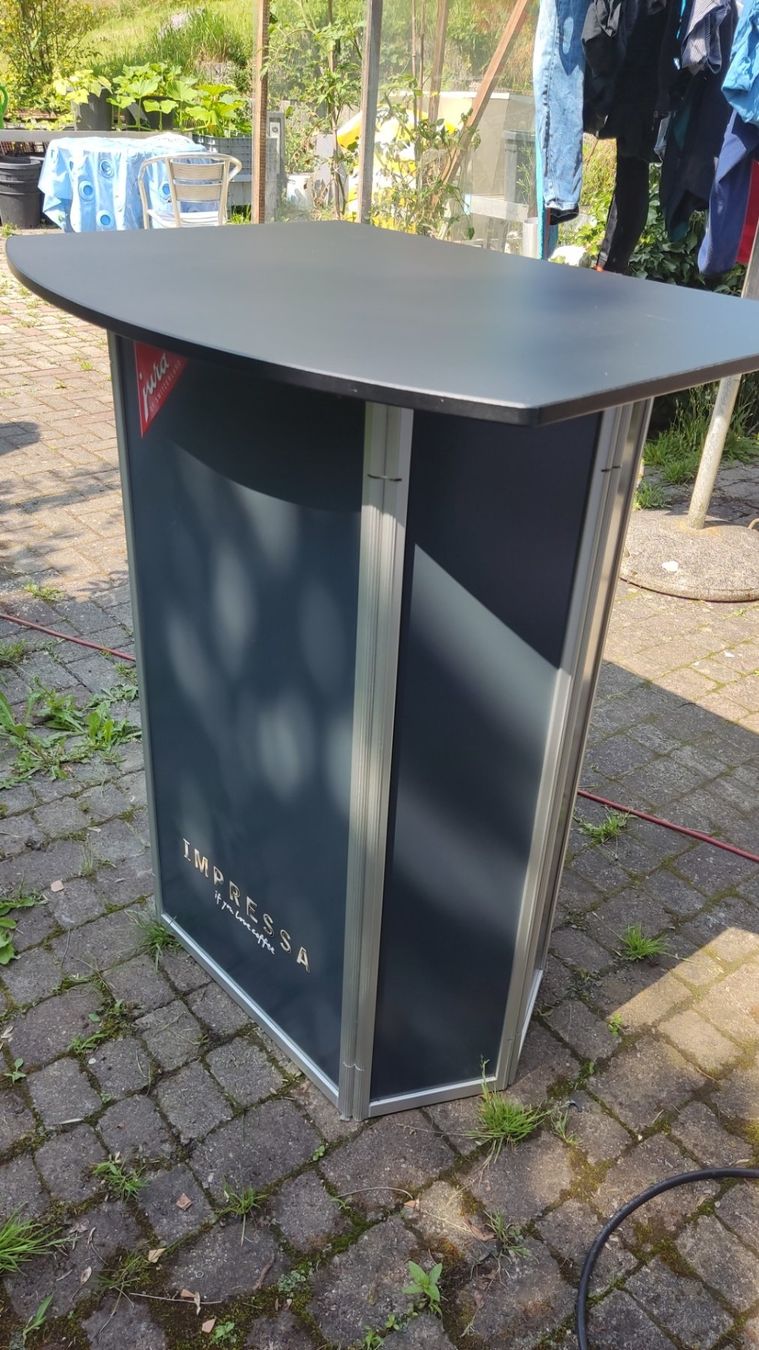 Tavoli: Ausstellungstisch Jura gebraucht – Usato da Boll venduto da Huweli 1