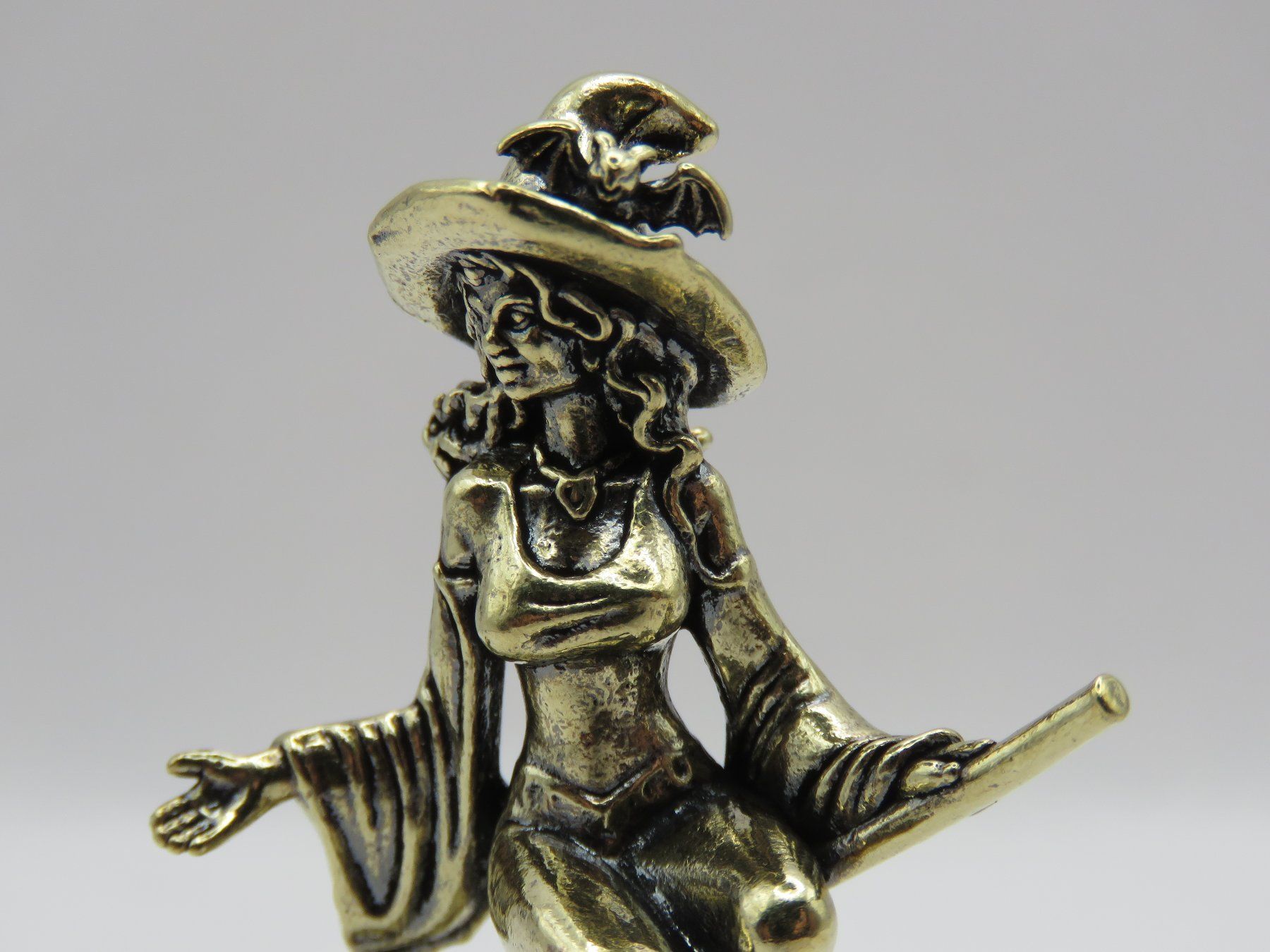 Figuren: HEXENFIGUR aus Messing - Dekoration - 5.5x4.2cm – Neu und originalverpackt aus Grenchen von Yamahwildstar16 3