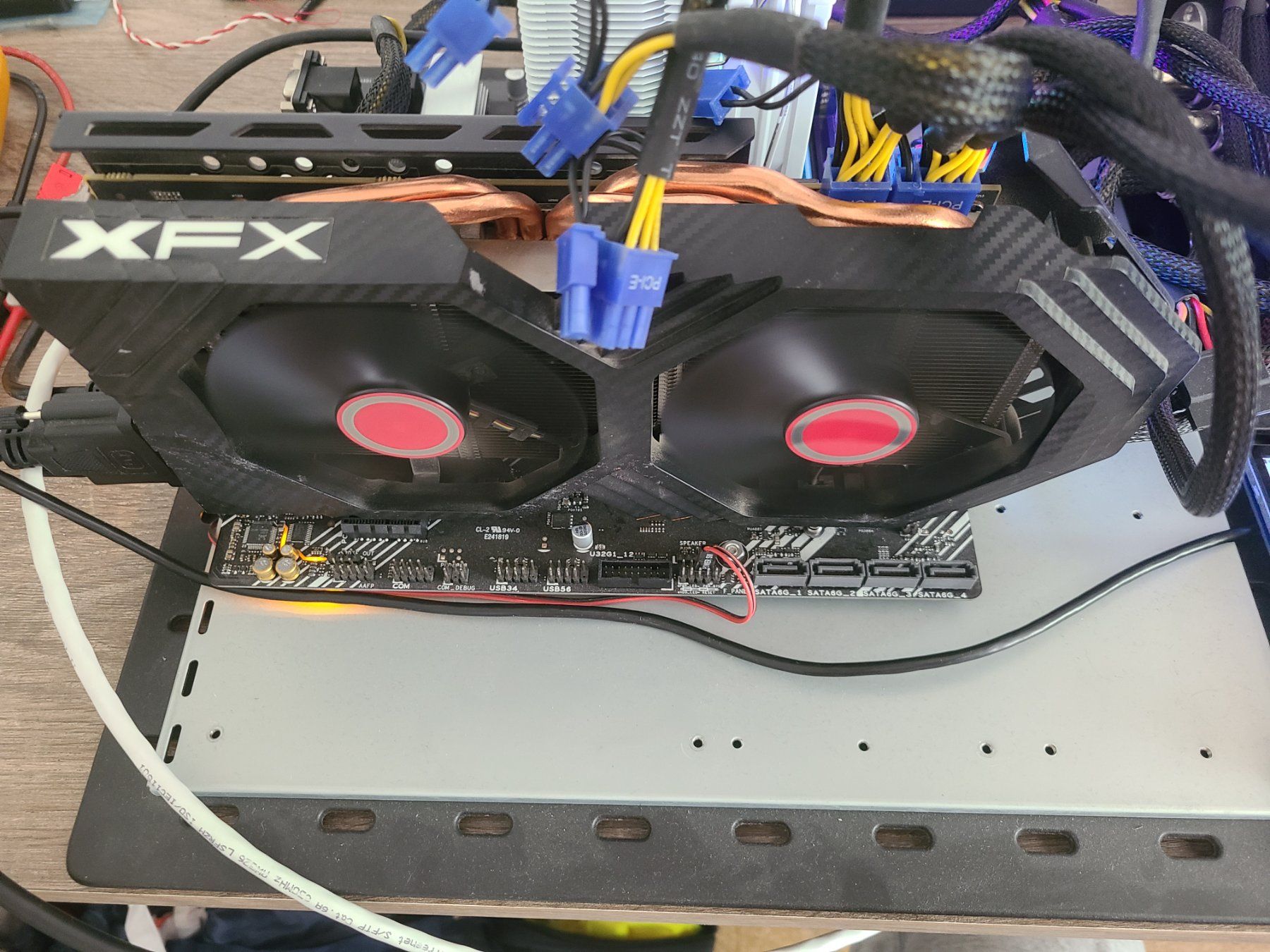 Grafikkarten: XFX amd RX 590 8GB – Gebraucht aus St-Sulpice VD von lca_7nwr